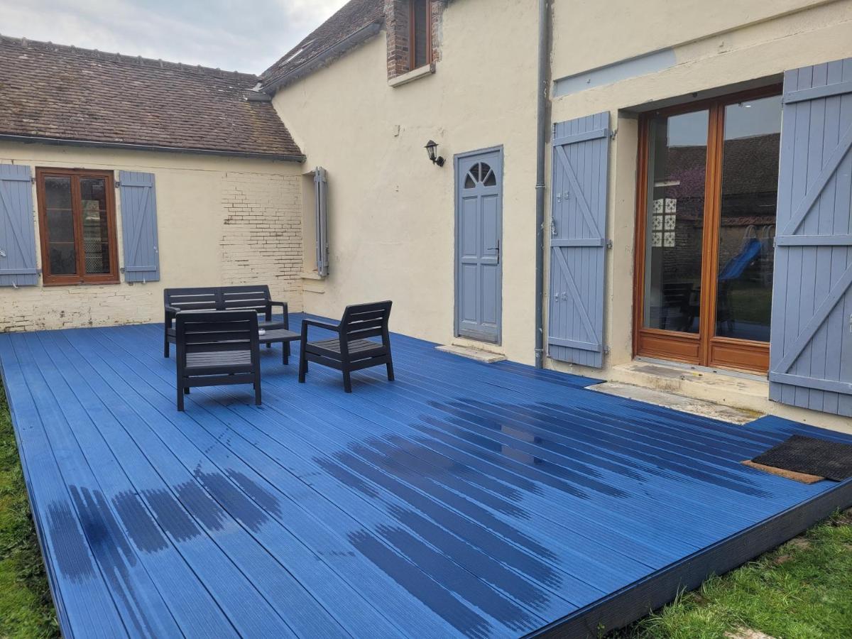 Villa Un Nid Pour La Nuit Bransles Esterno foto